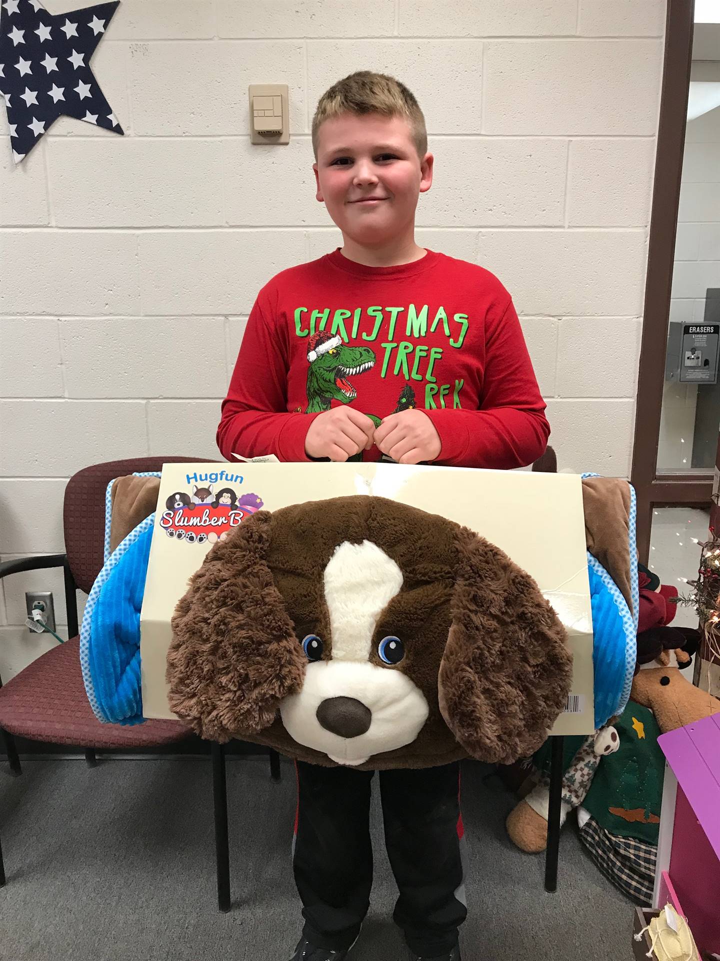 Bo Baker won a dog sleeping bag! 