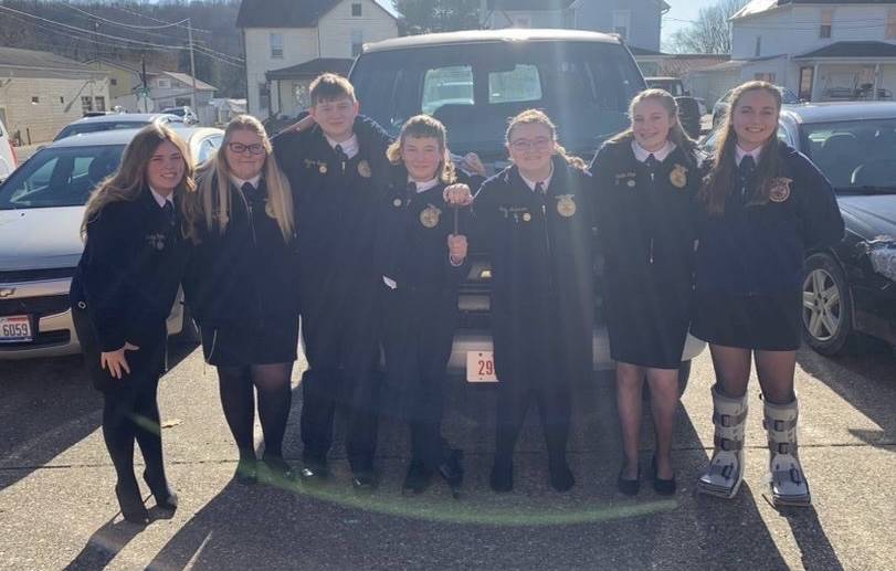 Parli-Pro takes 2nd in District Competition 